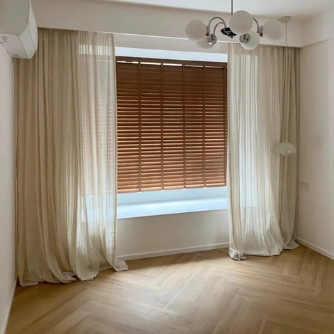 Transparentes Wohnzimmer aus Leinen, elegant