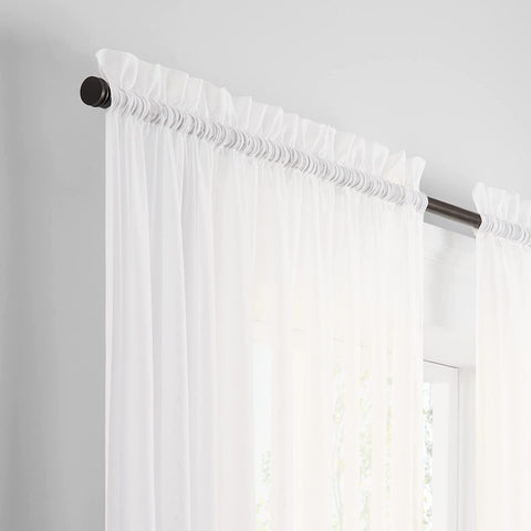 Weißer, transparenter Vorhang