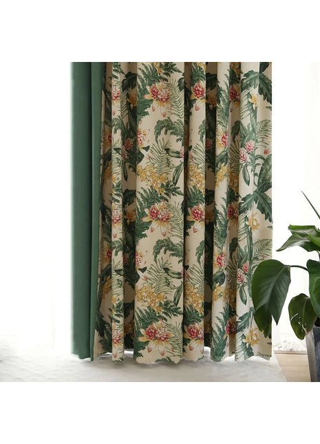 Tropische Vorhänge mit floraler Eleganz