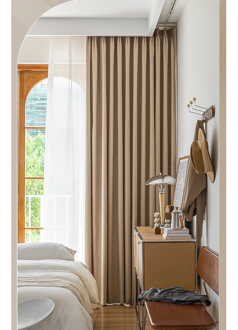 Beigefarbener Vorhang im Leinenstil fürs Schlafzimmer
