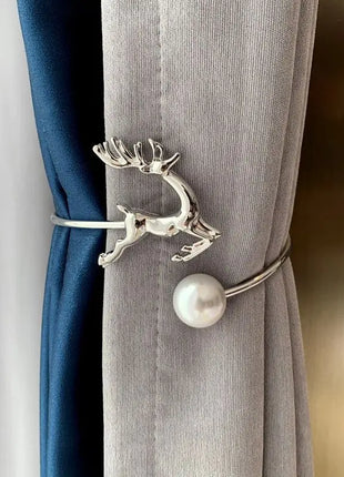 Eleganter Raffhalter für Vorhänge mit Hirsch und Perlen