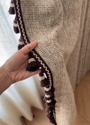 Hellbeige Verdunkelungsvorhänge mit Crackle-Effekt und Pompons