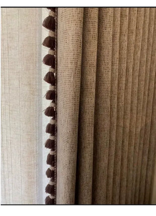 Hellbeige Verdunkelungsvorhänge mit Crackle-Effekt und Pompons
