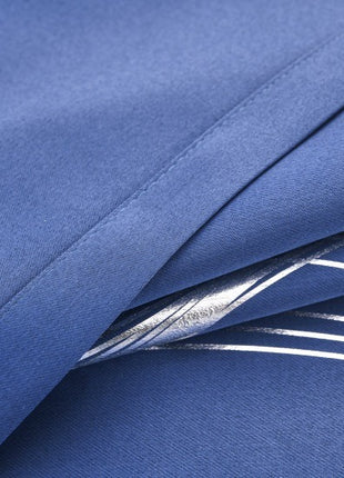 Trendiger marineblauer Vorhang