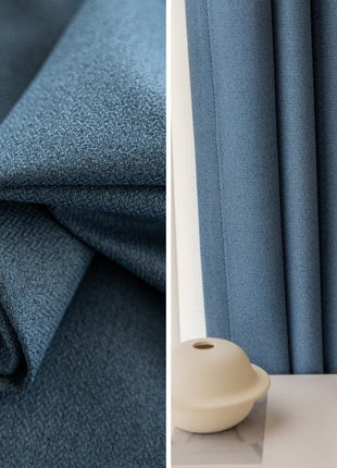 Entenblauer skandinavischer Vorhang