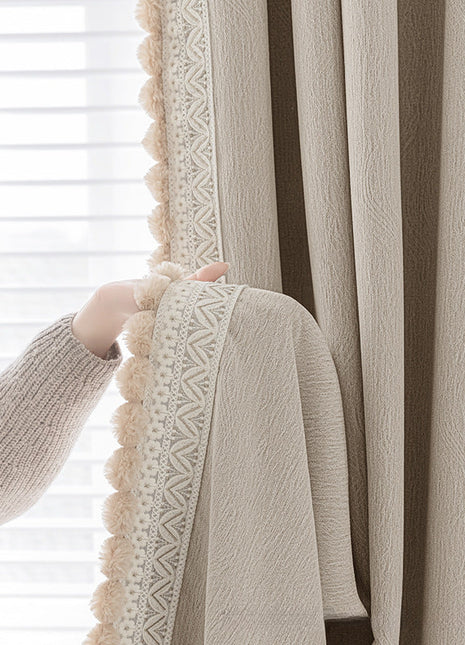 Beige Pompon-Chenille