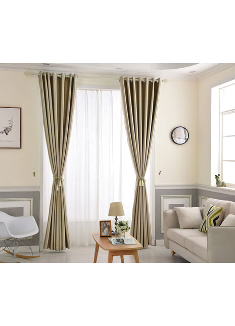 Beige und goldener Vorhang