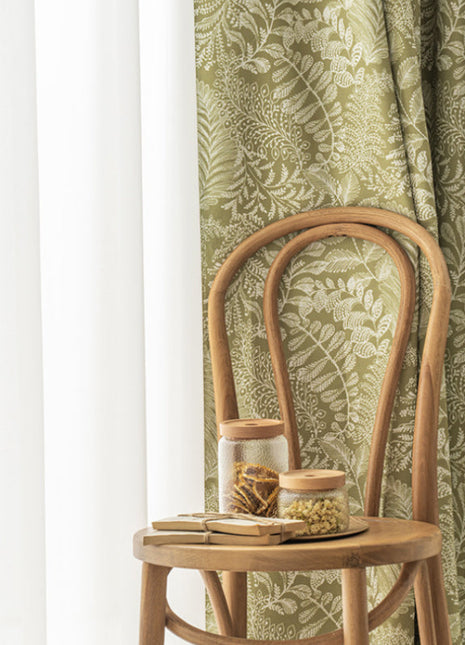 Grün mit weißen Mustern